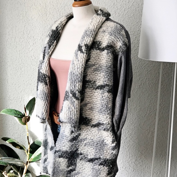 Wool T-Shirt Cardi - Picture 2 of 4